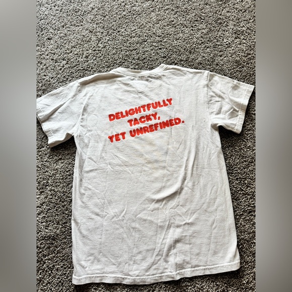 Hooters tee shirt - Picture 4 of 5